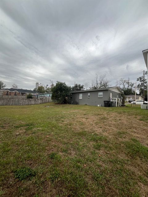 Tiny photo for 1445 Hudson Street #-, Tallahassee, FL 32301 (MLS # 394000)