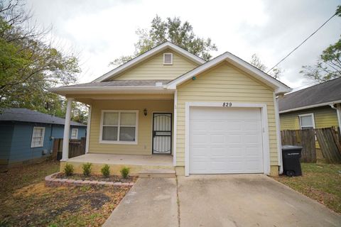 Photo of 829 Dent Street, Tallahassee, FL 32304 (MLS # 392980)