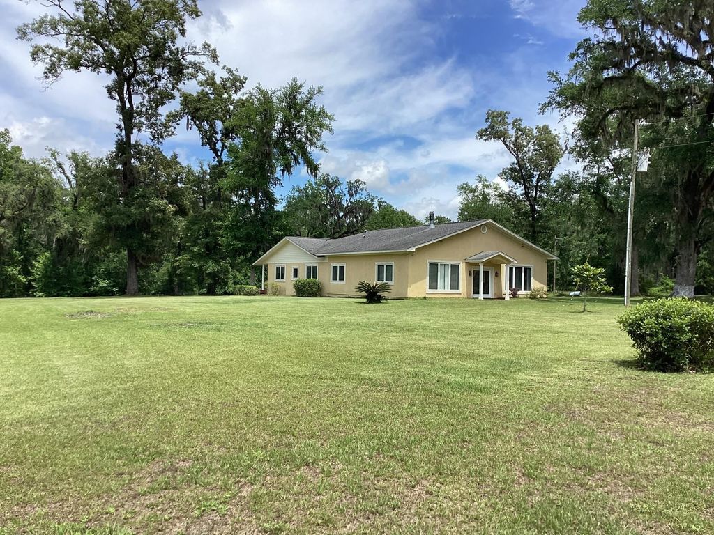 Photo of 339 Silver Lake Rd. Rd, Monticello, FL 32344 (MLS # 399744)
