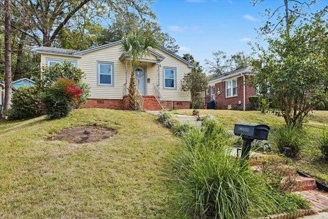 Tiny photo for 607 TALAFLO Street, Tallahassee, FL 32308 (MLS # 401070)