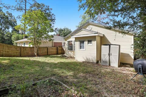 Tiny photo for 607 TALAFLO Street, Tallahassee, FL 32308 (MLS # 401070)
