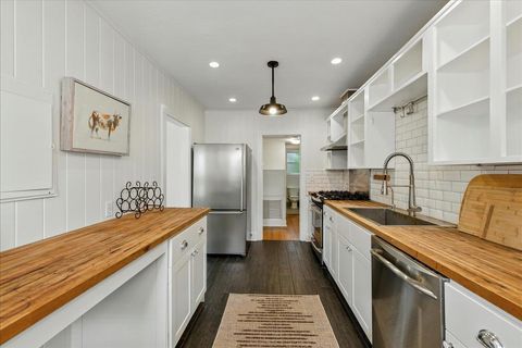 Tiny photo for 607 TALAFLO Street, Tallahassee, FL 32308 (MLS # 401070)