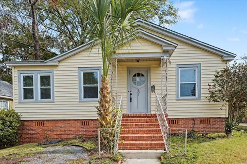 Tiny photo for 607 TALAFLO Street, Tallahassee, FL 32308 (MLS # 401070)