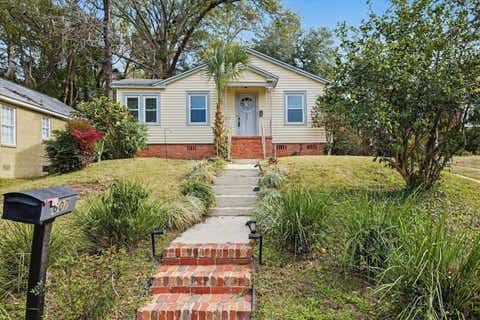 Tiny photo for 607 TALAFLO Street, Tallahassee, FL 32308 (MLS # 401070)