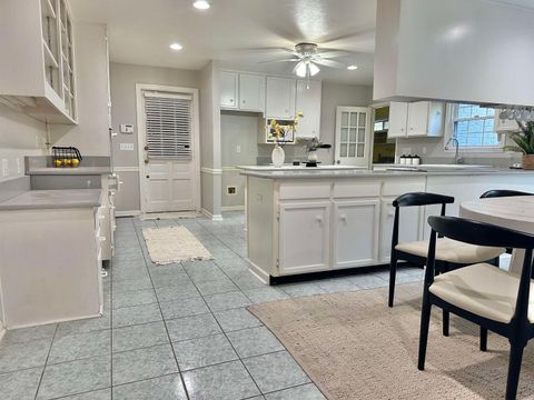 Tiny photo for 2218 Killarney Way, Tallahassee, FL 32309 (MLS # 394938)