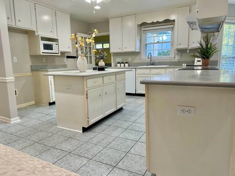 Tiny photo for 2218 Killarney Way, Tallahassee, FL 32309 (MLS # 394938)