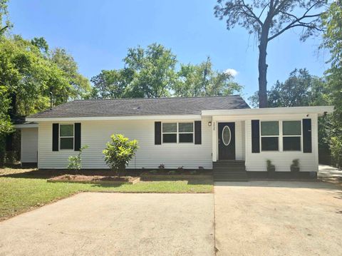 Photo of 2029 HAROLD Court, Tallahassee, FL 32304 (MLS # 398064)