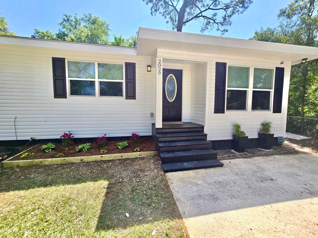 Photo of 2029 HAROLD Court, Tallahassee, FL 32304 (MLS # 398064)