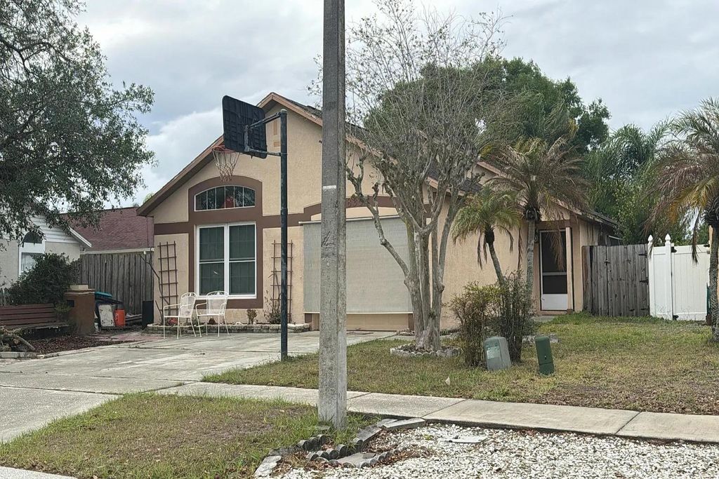 Photo of 8350 Golden Chickasaw Circle, Other Florida, FL 32825 (MLS # 399118)