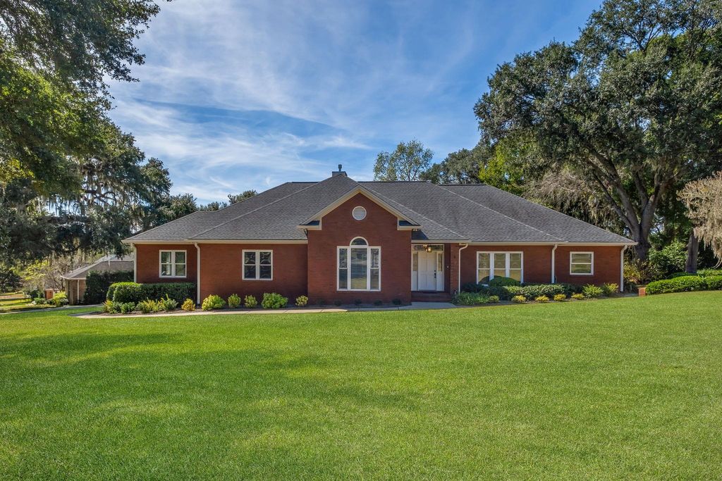 Photo of 3684 Letitia Lane, Tallahassee, FL 32312 (MLS # 392468)