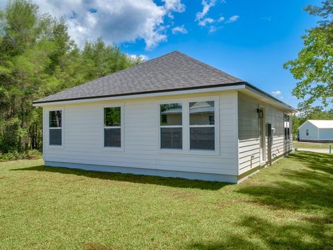 A home in Carrabelle