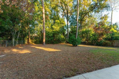 Tiny photo for 1707 Hall Road, Tallahassee, FL 32303 (MLS # 393809)