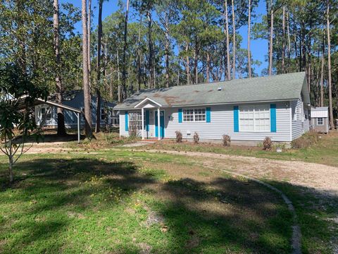 A home in Carrabelle