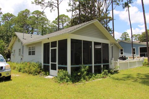 A home in Carrabelle