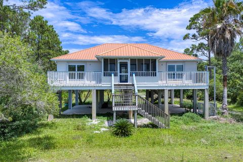 Tiny photo for 2175 HWY 98 W Highway, Carrabelle, FL 32322 (MLS # 401816)