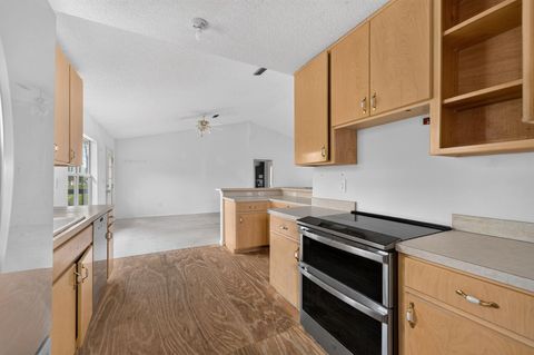 Tiny photo for 2175 HWY 98 W Highway, Carrabelle, FL 32322 (MLS # 401816)
