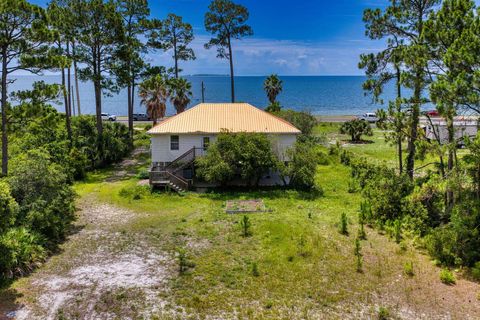 Tiny photo for 2175 HWY 98 W Highway, Carrabelle, FL 32322 (MLS # 401816)