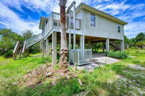 Tiny photo for 2175 HWY 98 W Highway, Carrabelle, FL 32322 (MLS # 401816)