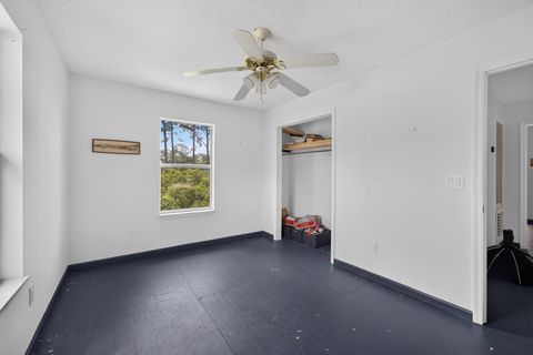 Tiny photo for 2175 HWY 98 W Highway, Carrabelle, FL 32322 (MLS # 401816)