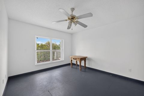 Tiny photo for 2175 HWY 98 W Highway, Carrabelle, FL 32322 (MLS # 401816)