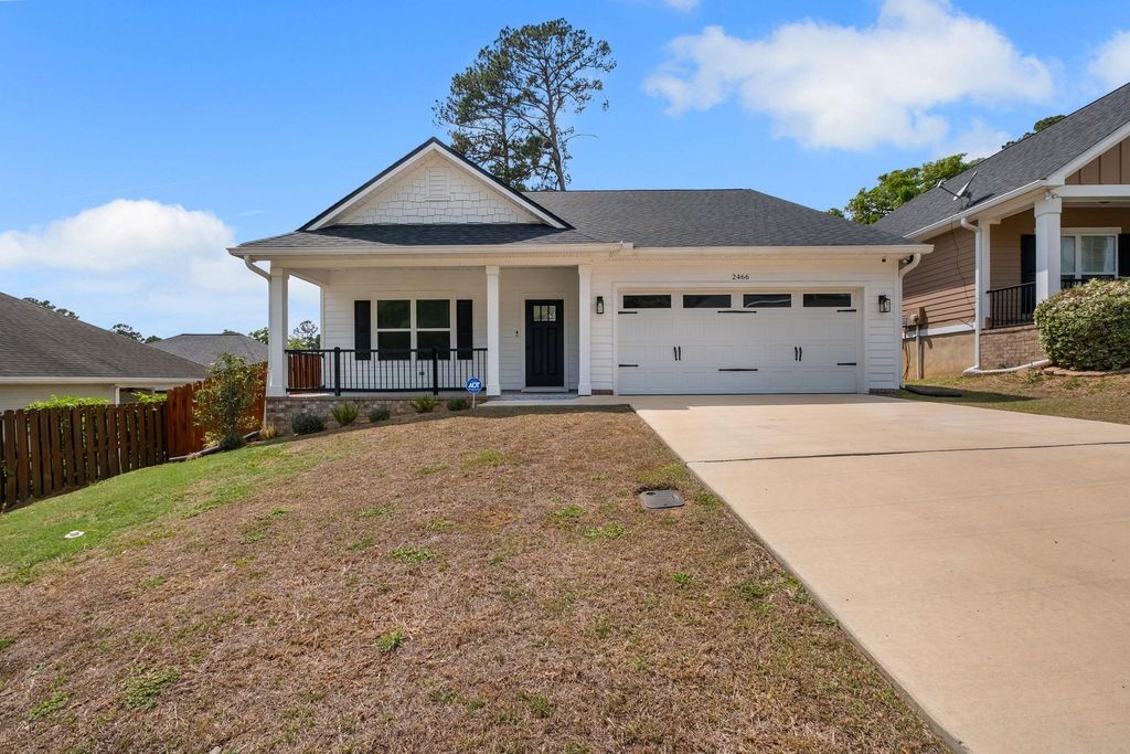 Photo of 2466 TIPPECANOE Ridge, Tallahassee, FL 32303 (MLS # 399081)