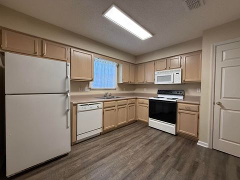 Tiny photo for 1322 Hidden Timbers Place, Tallahassee, FL 32312 (MLS # 399186)