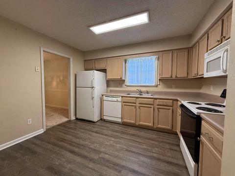 Tiny photo for 1322 Hidden Timbers Place, Tallahassee, FL 32312 (MLS # 399186)