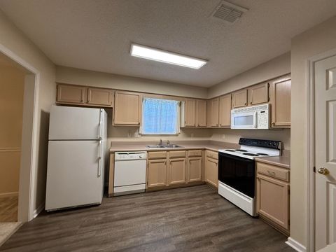 Tiny photo for 1322 Hidden Timbers Place, Tallahassee, FL 32312 (MLS # 399186)