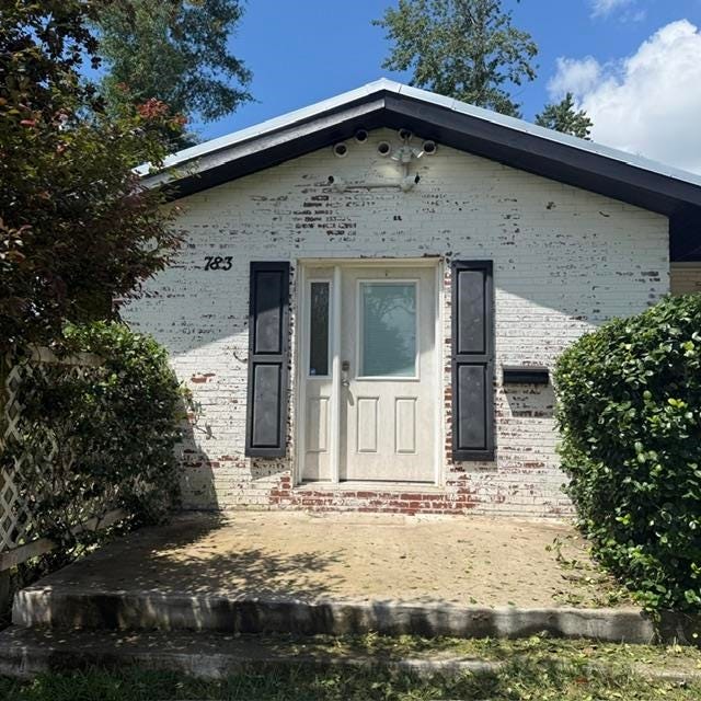 Photo of 783 Parklawn Circle, Tallahassee, FL 32304 (MLS # 403012)