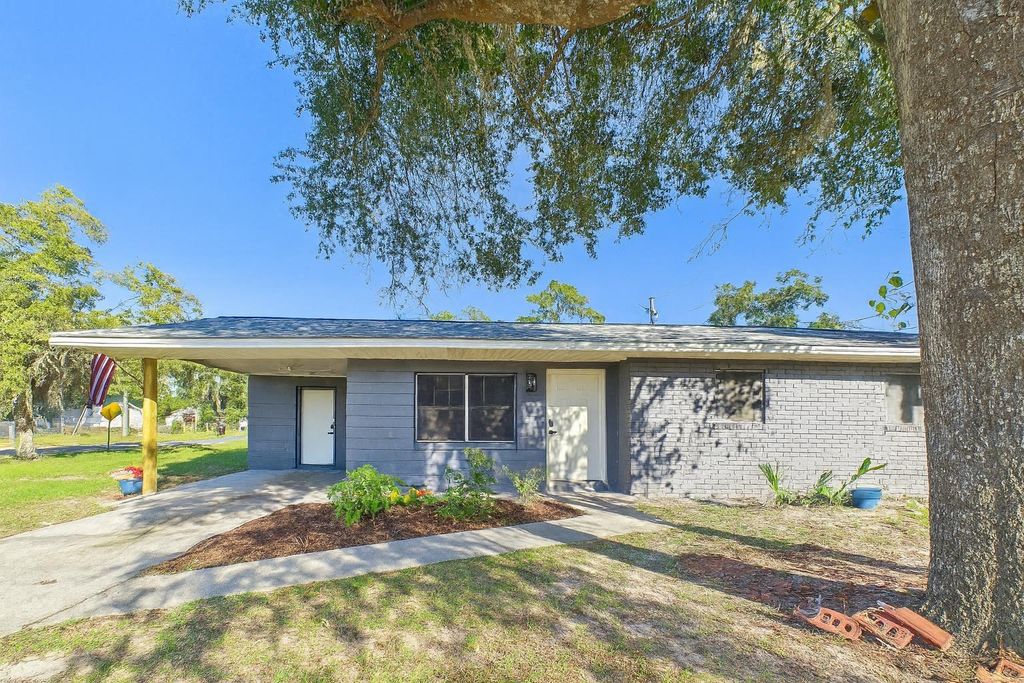 Photo of 302 Goff Street, Perry, FL 32347 (MLS # 392706)