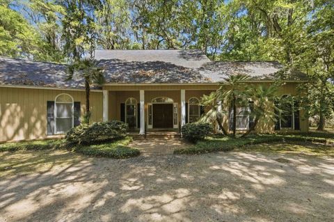 Photo of 10945 Luna Point Road, Tallahassee, FL 32312 (MLS # 398879)