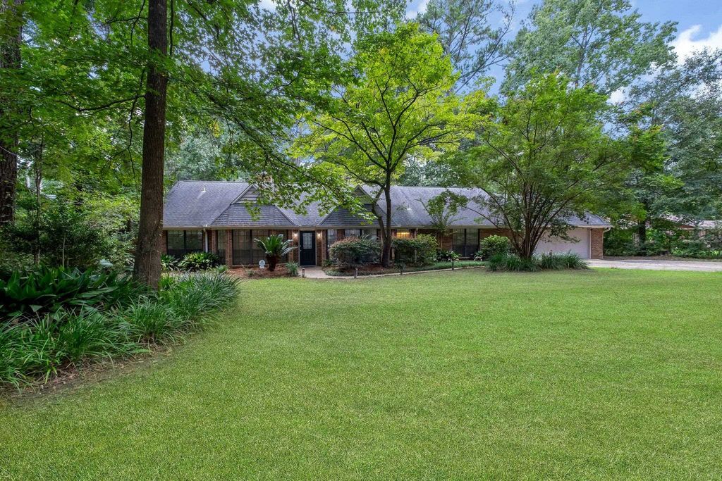 Photo of 8172 Blue Quill Trail, Tallahassee, FL 32312 (MLS # 390795)