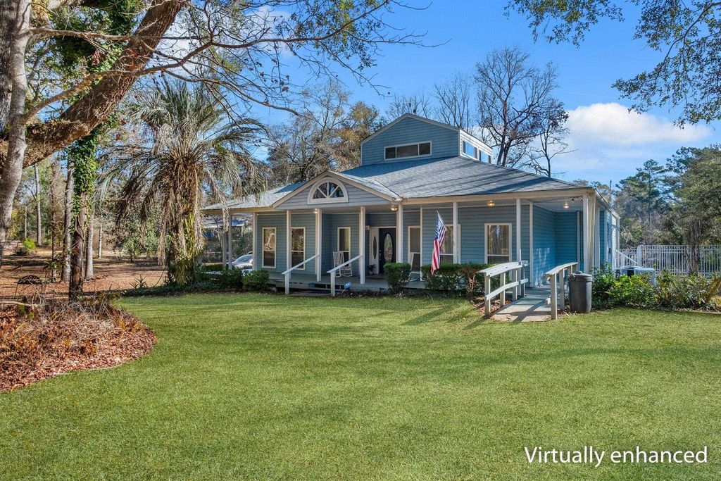 Photo of 6830 Skyrock Lane, Tallahassee, FL 32311 (MLS # 395923)