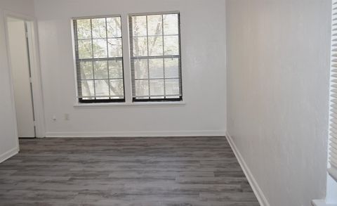 Tiny photo for 815 Timbers Court, Tallahassee, FL 32304 (MLS # 397082)