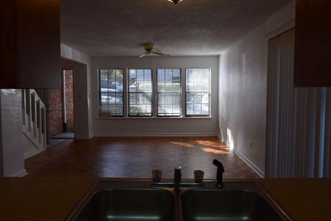 Tiny photo for 815 Timbers Court, Tallahassee, FL 32304 (MLS # 397082)