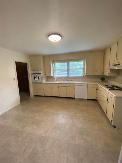 Tiny photo for 1006 IVANHOE RD, Tallahassee, FL 32312 (MLS # 399492)
