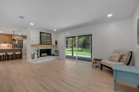 Tiny photo for 422 Waverly Road, Tallahassee, FL 32312 (MLS # 401144)