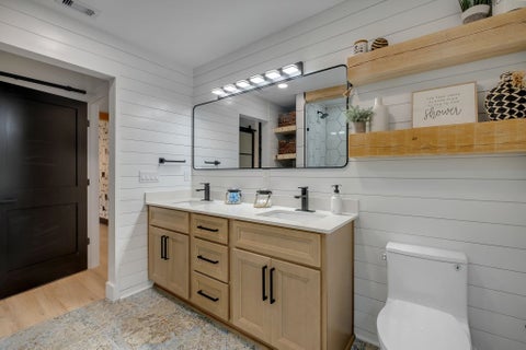 Tiny photo for 422 Waverly Road, Tallahassee, FL 32312 (MLS # 401144)