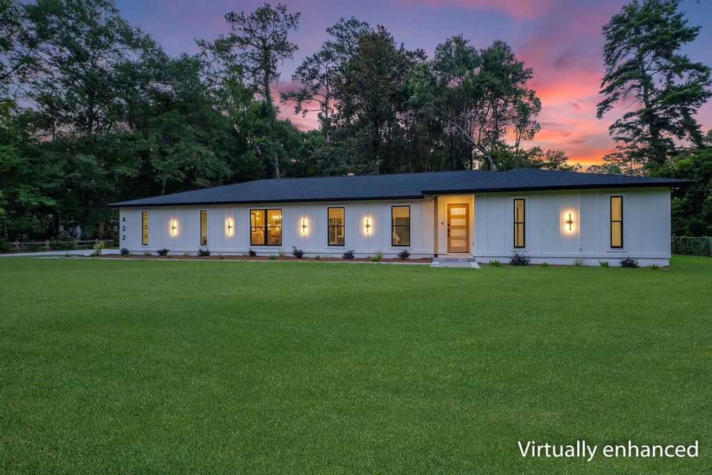 Photo of 422 Waverly Road, Tallahassee, FL 32312 (MLS # 401144)