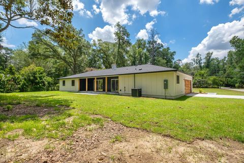 Tiny photo for 422 Waverly Road, Tallahassee, FL 32312 (MLS # 401144)
