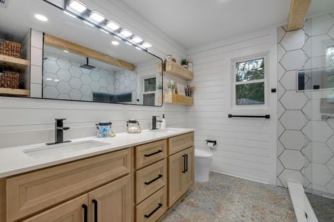 Tiny photo for 422 Waverly Road, Tallahassee, FL 32312 (MLS # 401144)