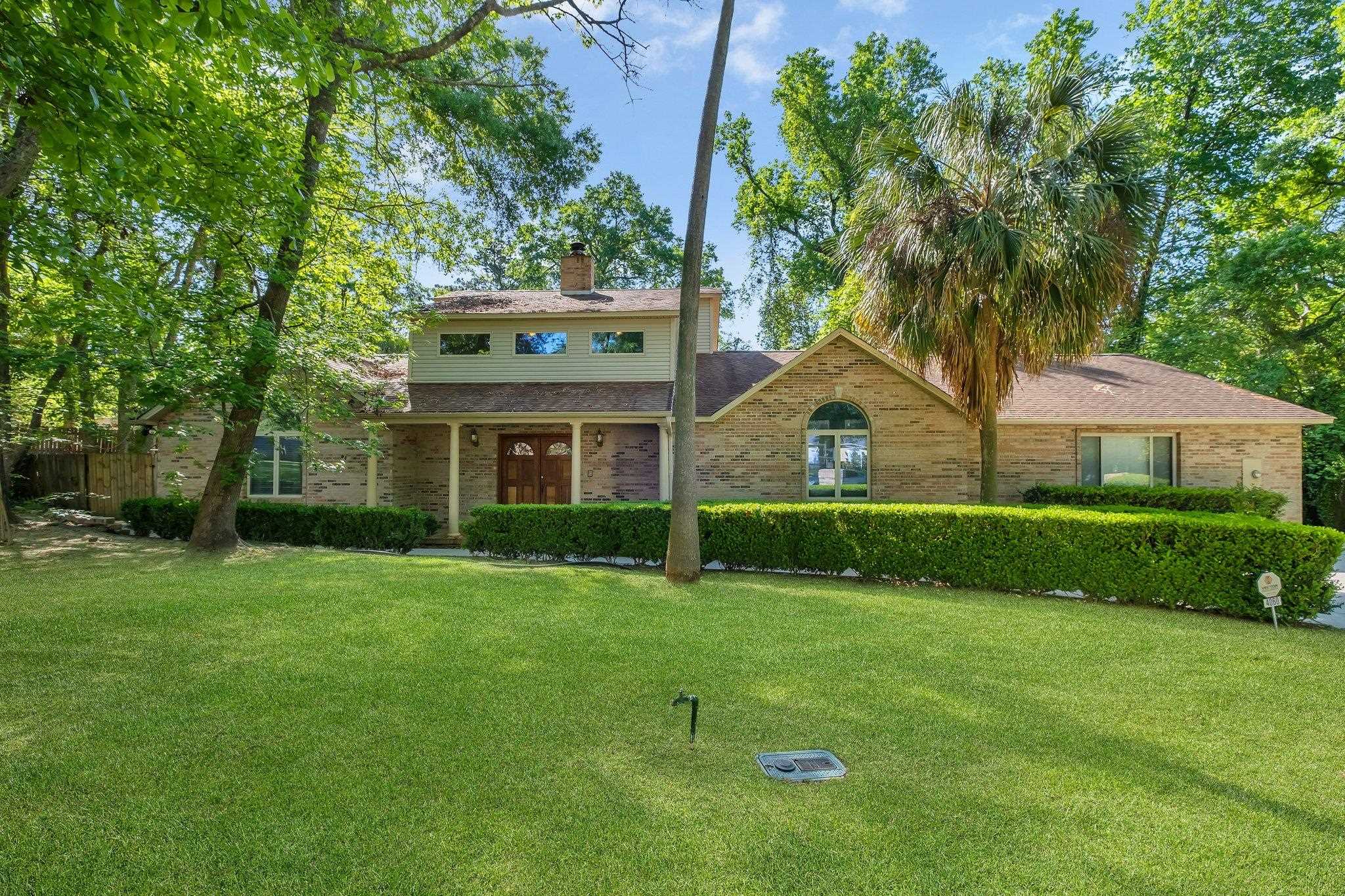 4060 Roweling Oaks Court