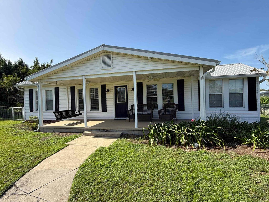 Photo of 173 SE Madison Street, Madison, FL 32340 (MLS # 402843)