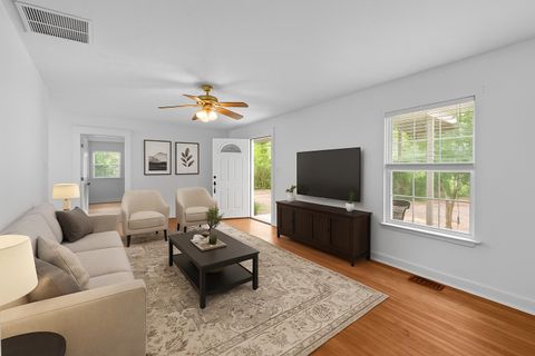 Tiny photo for 24133 Lanier Street, Tallahassee, FL 32310 (MLS # 393862)