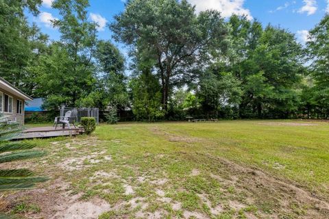 Tiny photo for 24133 Lanier Street, Tallahassee, FL 32310 (MLS # 393862)