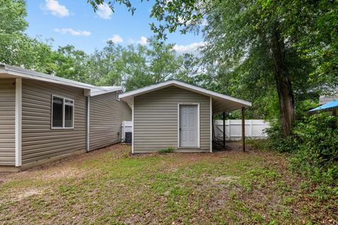 Tiny photo for 24133 Lanier Street, Tallahassee, FL 32310 (MLS # 393862)