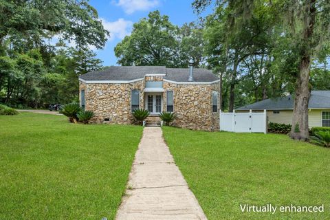 Photo of 1913 BUCKWOOD Drive, Tallahassee, FL 32317 (MLS # 402005)