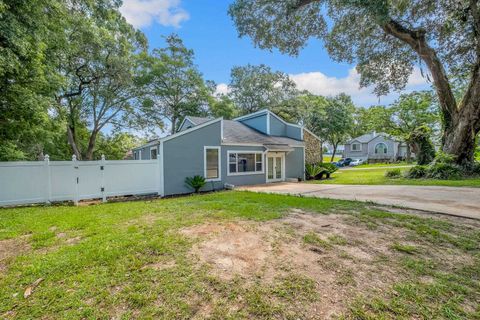 Tiny photo for 1913 BUCKWOOD Drive, Tallahassee, FL 32317 (MLS # 402005)