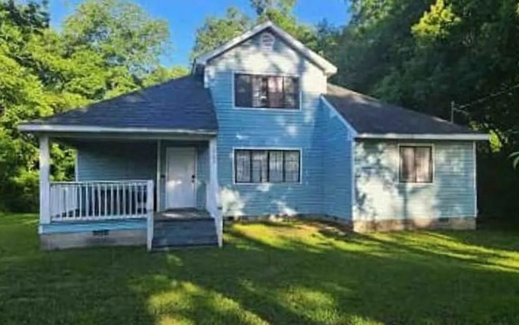 Photo of 5363 Florida Street, Graceville, FL 32440 (MLS # 401904)
