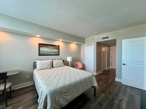 Tiny photo for 300 S DUVAL Street #1705, Tallahassee, FL 32301 (MLS # 398683)